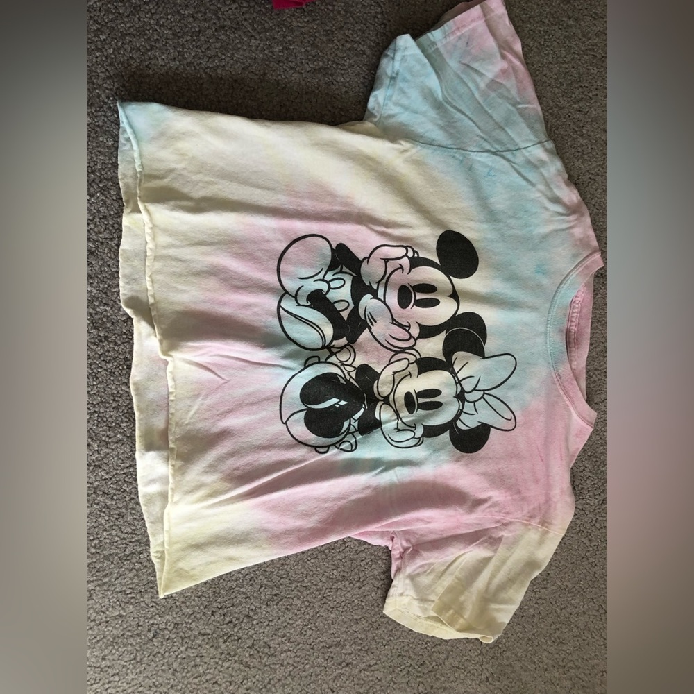 Disney cropped shirt. Size medium.